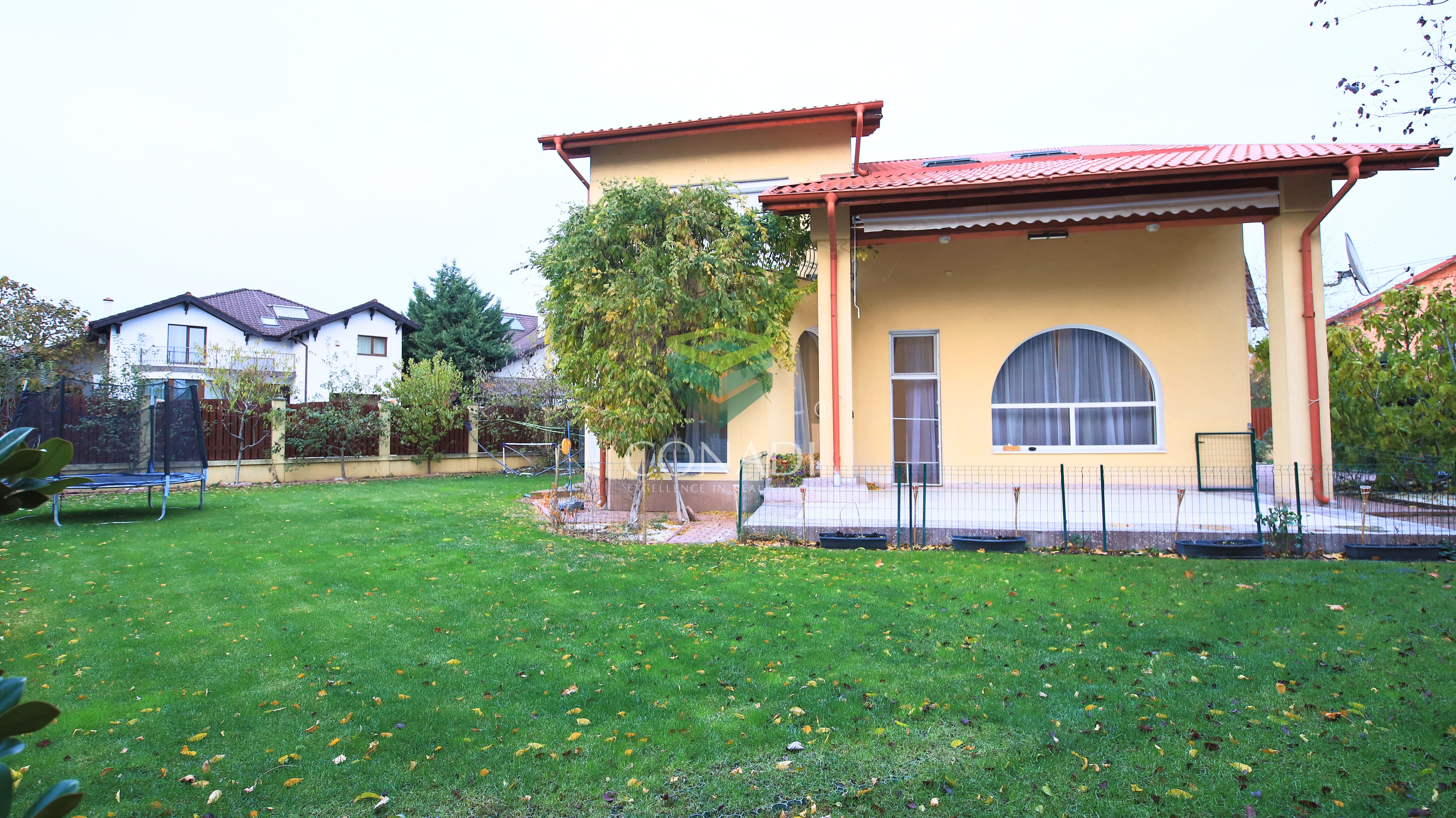 Individual villa | 1000m of land and swimming pool | Near Jolie Ville.