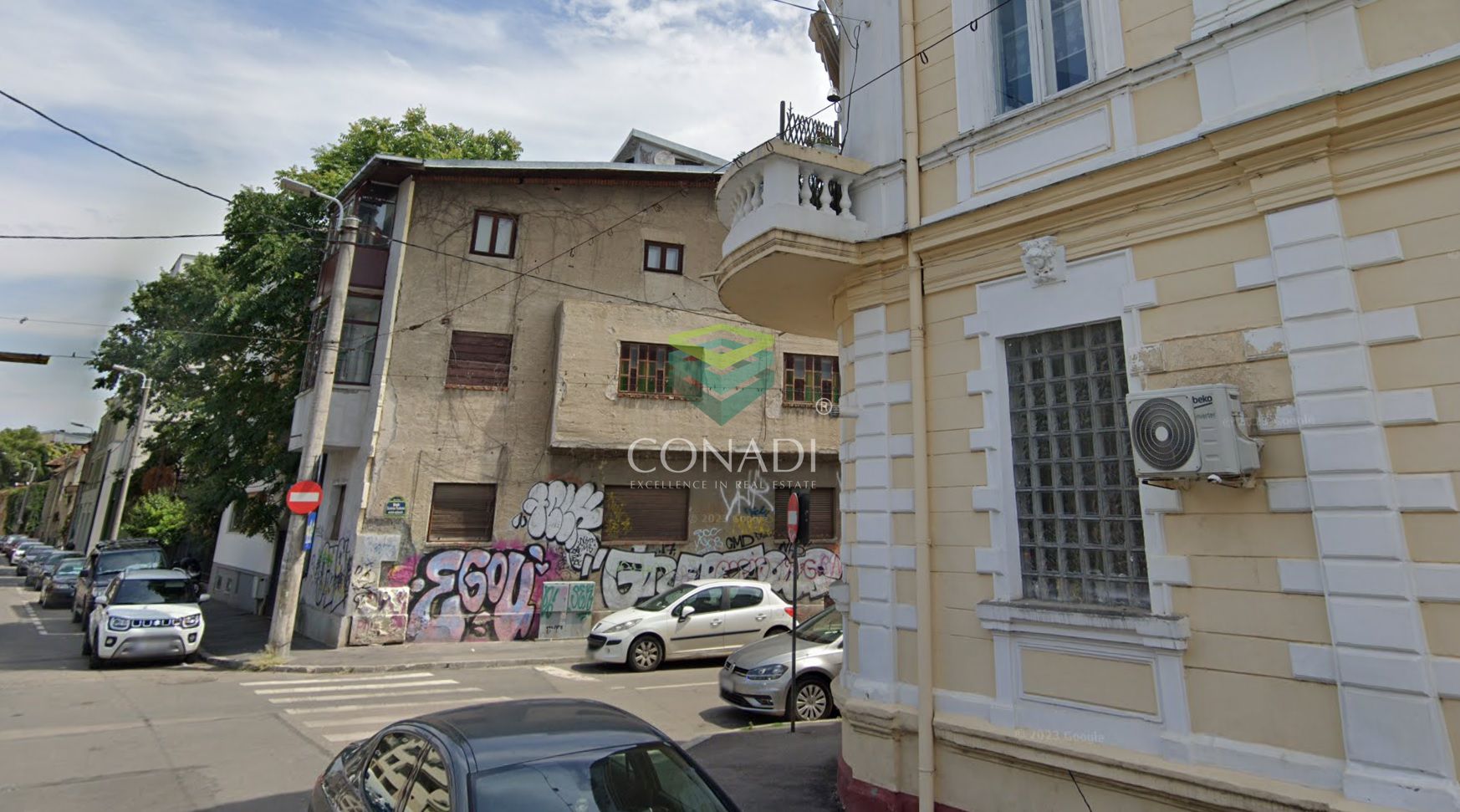 House to be renovated area Calea Victoriei Piata Sfintii Voievozi